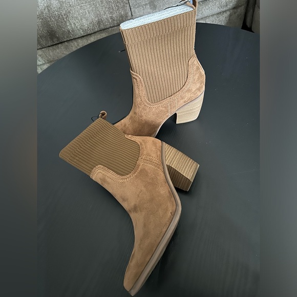 KINLEY BOOTS - Picture 5 of 5